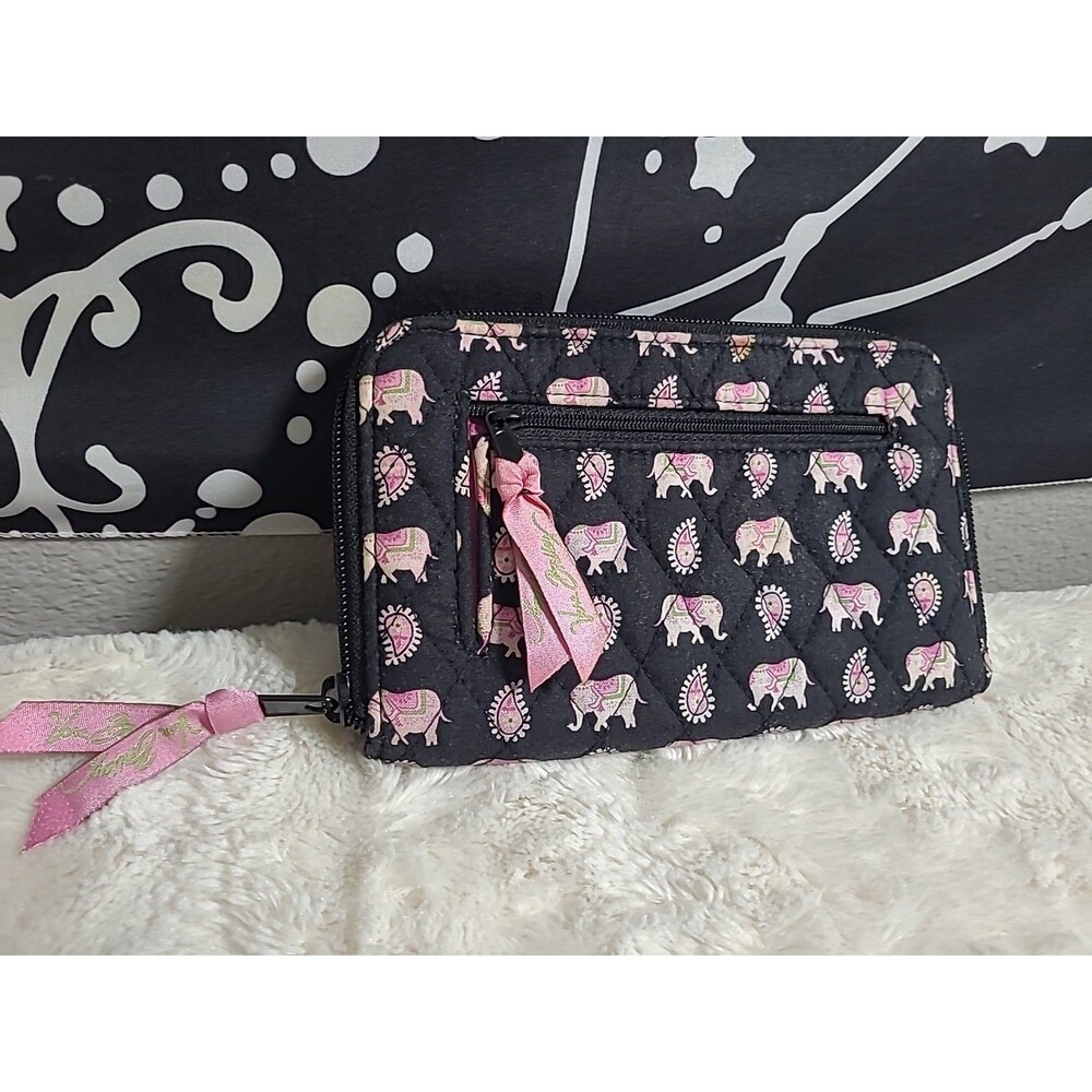 VTG Discontinued VERA BRADLEY Pink Elephant Print Quilted Wristlet Wallet - Picture 2 of 8